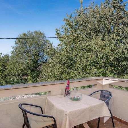 Cozy Apartment In Malinska Dubasnica With Wifi Kültér fotó
