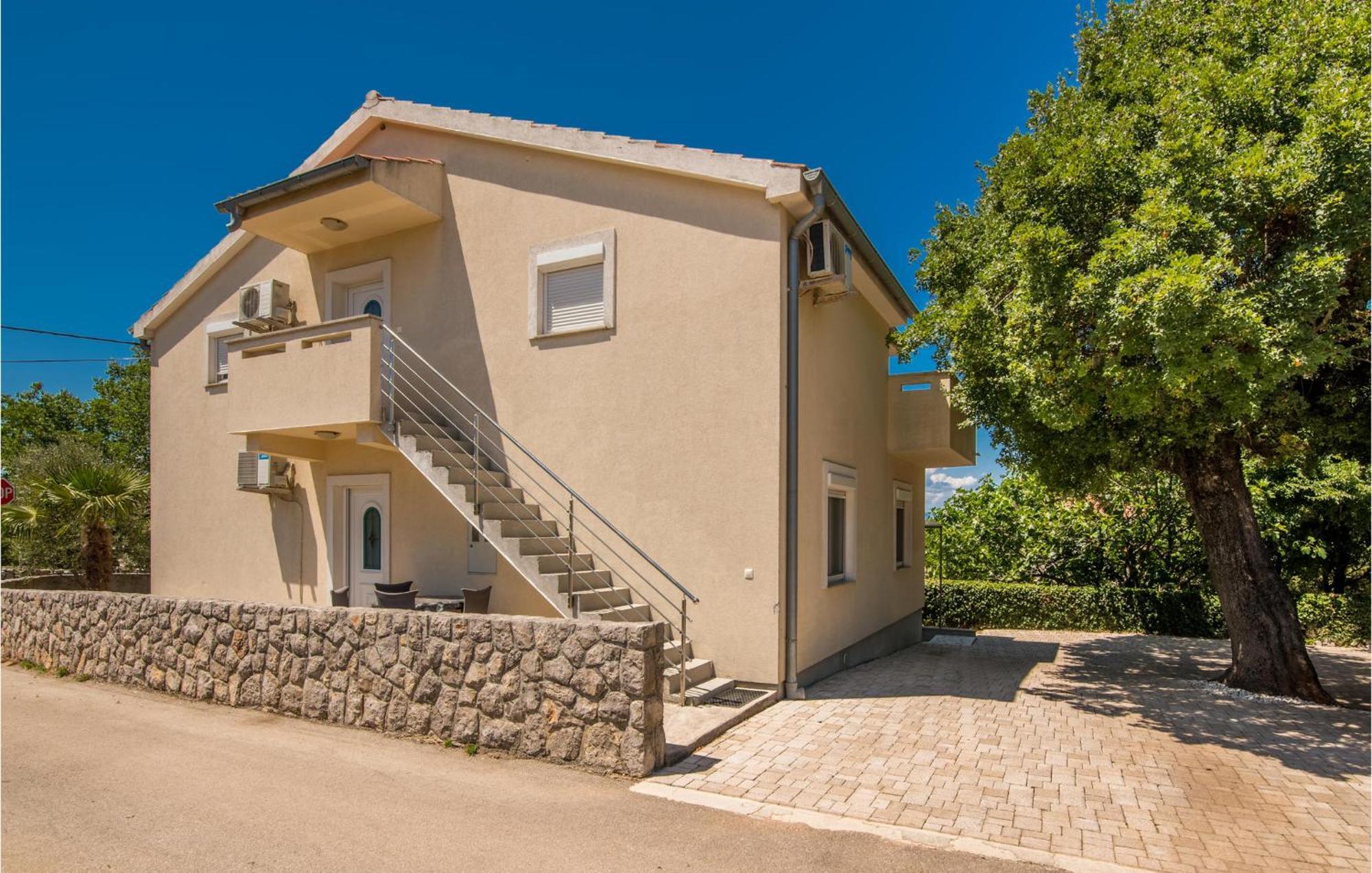 Cozy Apartment In Malinska Dubasnica With Wifi Kültér fotó